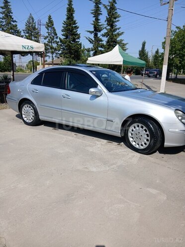 Mercedes E 220 d 2005, 423,729 km - 2.2 l - Biləsuvar