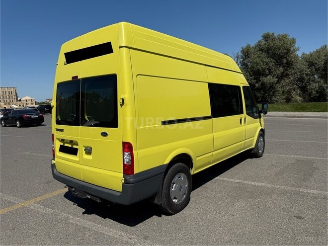 Ford Transit-6
