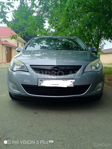 Opel Astra 2011, 378,500 km - 1.3 l - Şəmkir