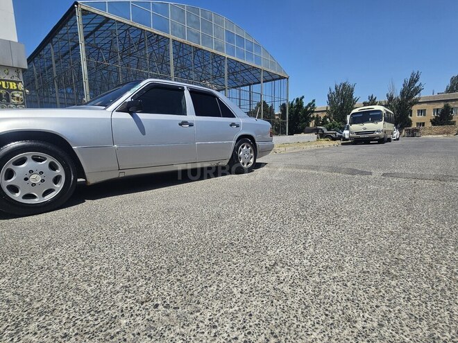 Mercedes E 200 1994, 250,000 km - 2.0 l - Sumqayıt