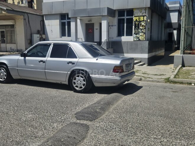 Mercedes E 200 1994, 250,000 km - 2.0 l - Sumqayıt