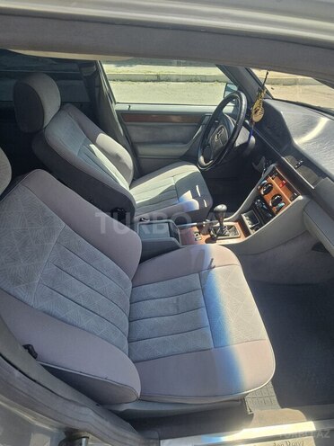 Mercedes E 200 1994, 250,000 km - 2.0 l - Sumqayıt
