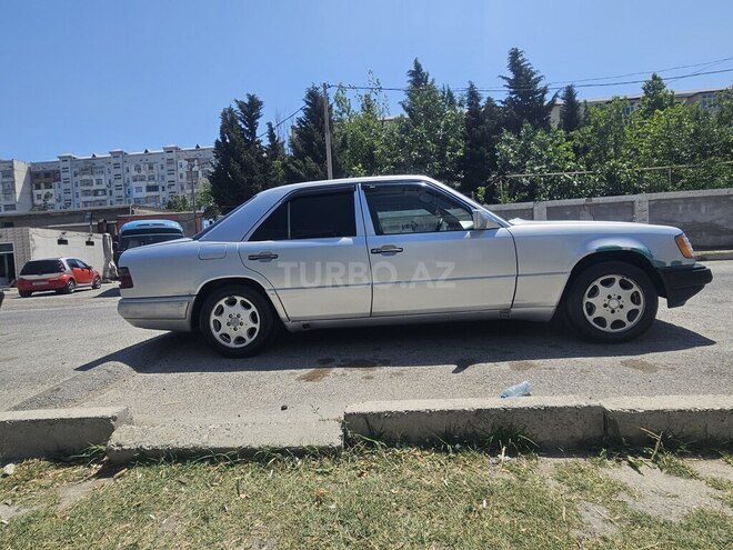 Mercedes E 200 1994, 250,000 km - 2.0 l - Sumqayıt