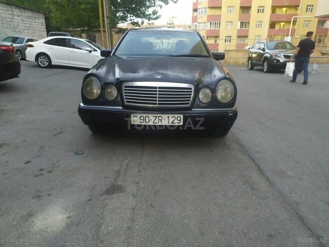 Mercedes E 240 1998, 256,939 km - 2.4 l - Bakı