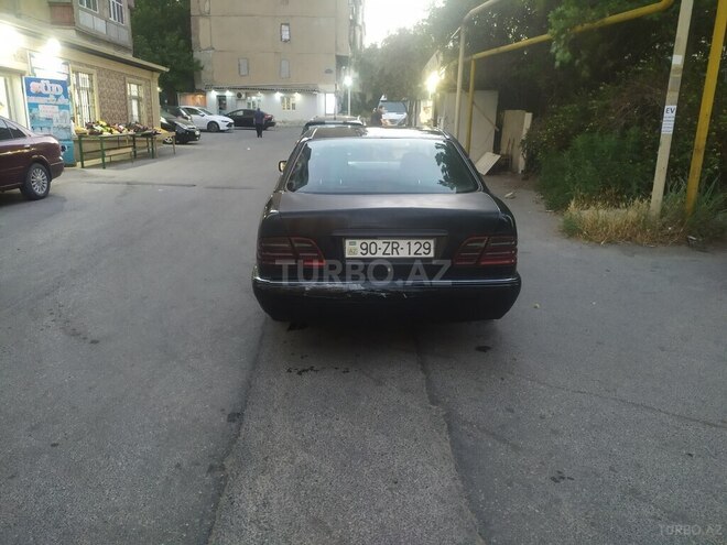 Mercedes E 240 1998, 256,939 km - 2.4 l - Bakı