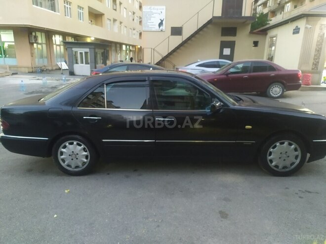 Mercedes E 240 1998, 256,939 km - 2.4 l - Bakı