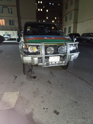 Mitsubishi Pajero 1992, 389,000 km - 2.5 л - Bakı