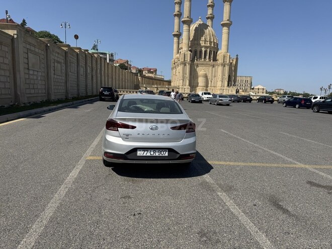 Hyundai Elantra 2019, 177,028 km - 2.0 л - Bakı