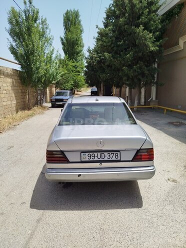 Mercedes E 250 1993, 400,000 km - 2.5 л - Bakı