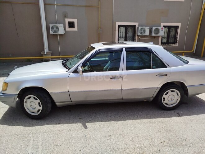 Mercedes E 250 1993, 400,000 km - 2.5 л - Bakı