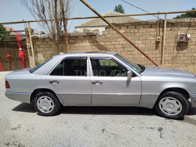 Mercedes E 250 1993, 400,000 km - 2.5 л - Bakı