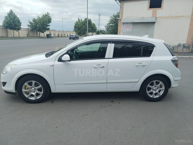 Opel Astra 2009, 177,000 km - 1.4 l - Gəncə