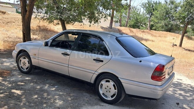 Mercedes C 220 1994, 290,000 km - 2.2 л - Bakı