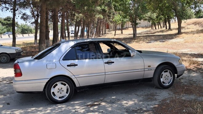 Mercedes C 220 1994, 290,000 km - 2.2 л - Bakı