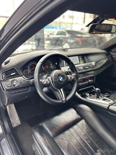 BMW M5 2012, 70,000 km - 4.4 l - Bakı