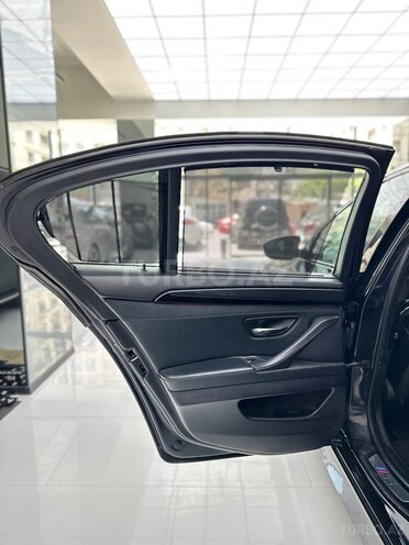 BMW M5 2012, 70,000 km - 4.4 l - Bakı