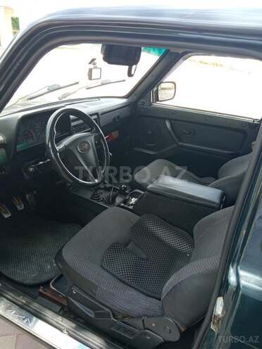 LADA (VAZ) Niva 2015, 156,200 km - 1.7 l - Salyan