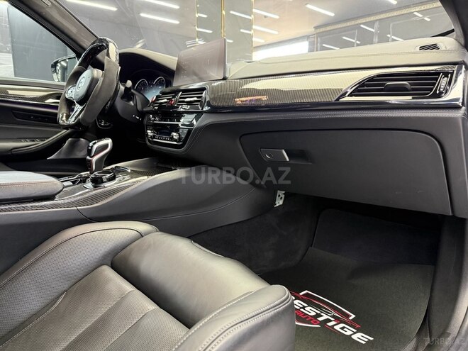 BMW M5-12
