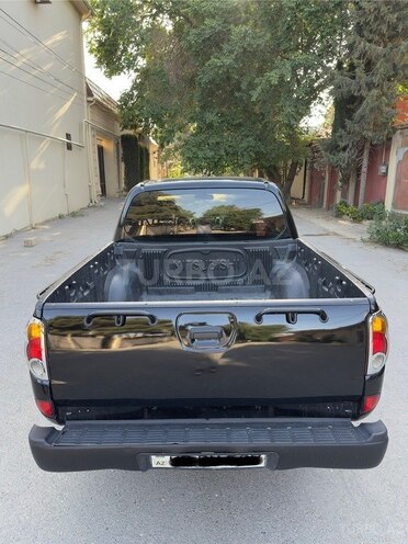 Mitsubishi L200 2015, 370,000 km - 2.5 l - Bakı