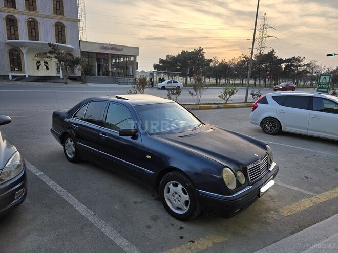 Mercedes E 200 1997, 456,000 km - 2.0 l - Bakı