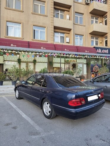 Mercedes E 200 1997, 456,000 km - 2.0 l - Bakı