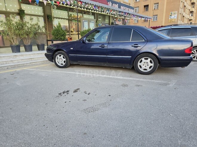 Mercedes E 200 1997, 456,000 km - 2.0 l - Bakı