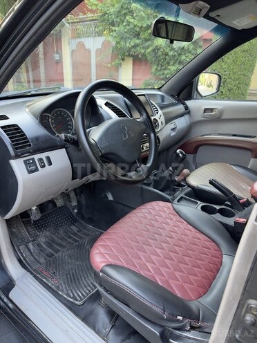Mitsubishi L200 2015, 370,000 km - 2.5 l - Bakı