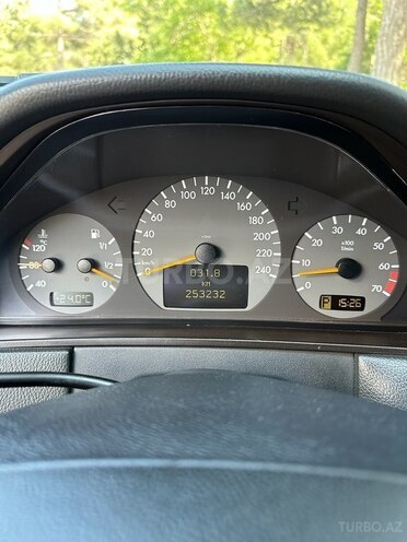 Mercedes E 240 1999, 253,232 km - 2.4 l - Sumqayıt