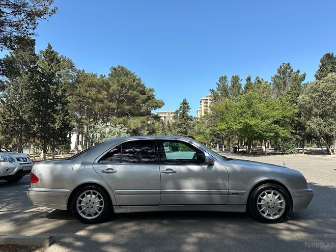 Mercedes E 240 1999, 253,232 km - 2.4 l - Sumqayıt