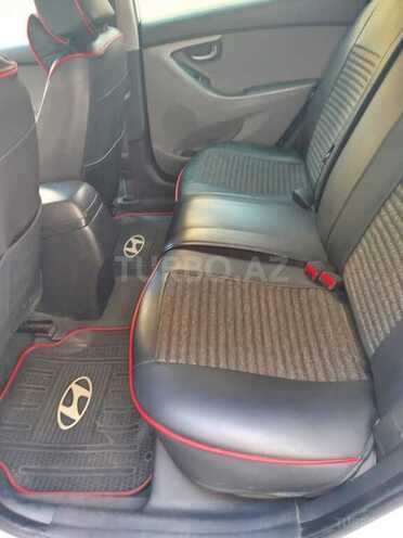 Hyundai Elantra 2015, 214,000 km - 1.8 л - Bakı