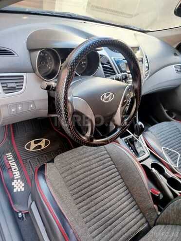 Hyundai Elantra 2015, 214,000 km - 1.8 л - Bakı