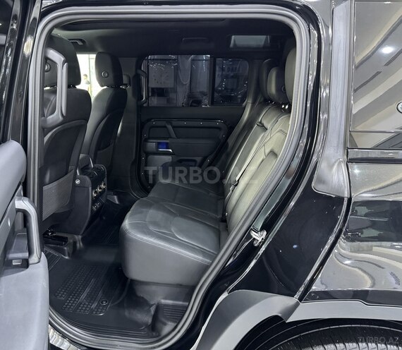 Land Rover Defender-14