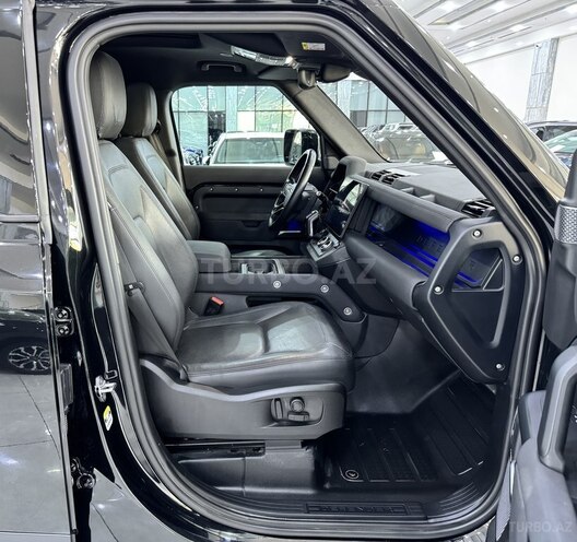 Land Rover Defender-12