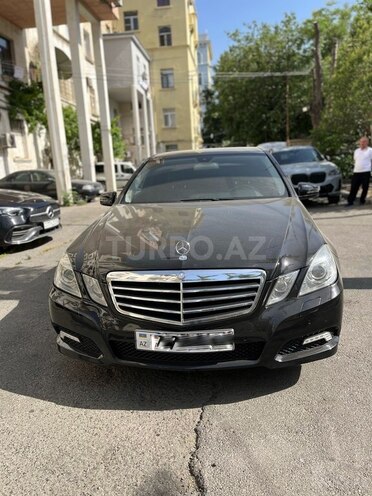 Mercedes E 250 2010, 266,000 km - 1.8 l - Bakı