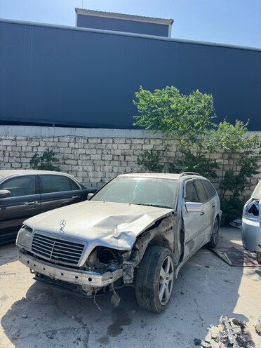 Mercedes C 200 1999, 366,000 km - 2.0 l - Bakı
