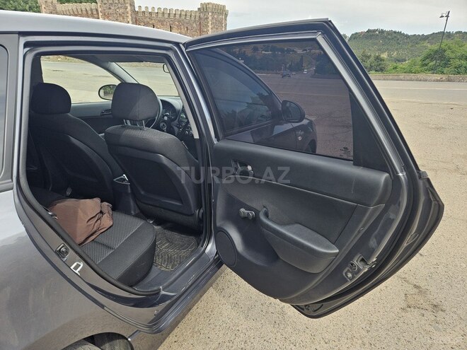 Hyundai i30 2010, 179,860 km - 1.4 l - Tovuz