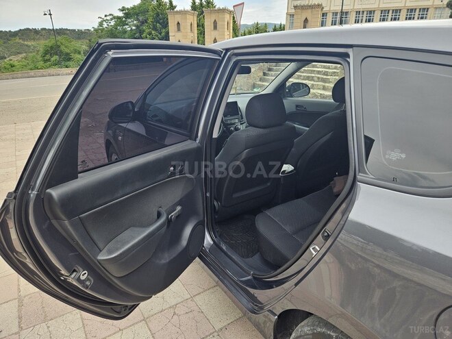Hyundai i30 2010, 179,860 km - 1.4 l - Tovuz