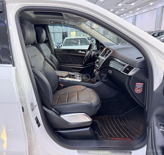 Mercedes GL 500 4MATIC-12