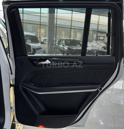 Mercedes GL 500 4MATIC-16