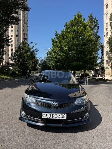 Toyota Camry-1