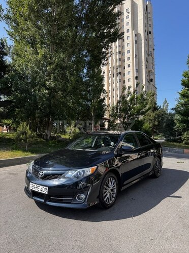 Toyota Camry-3