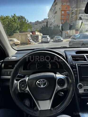 Toyota Camry-10