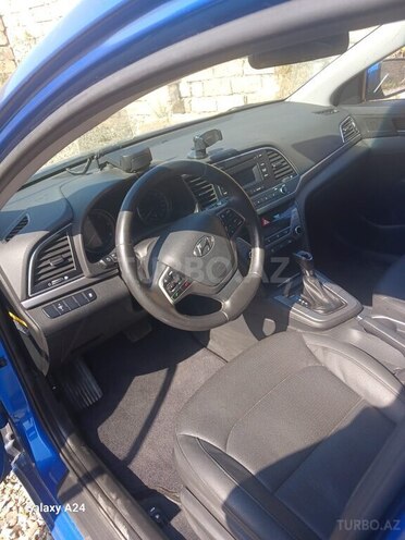 Hyundai Avante 2016, 135,000 km - 1.6 л - Bakı