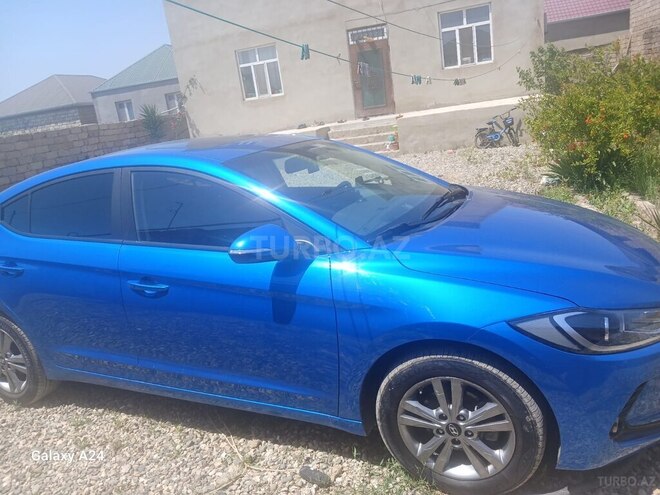 Hyundai Avante 2016, 135,000 km - 1.6 л - Bakı