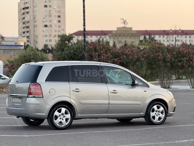 Opel Zafira 2005, 251,200 km - 2.2 l - Bakı