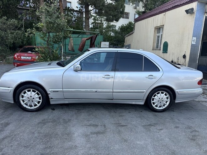 Mercedes E 270 2001, 593,000 km - 2.7 l - Bakı