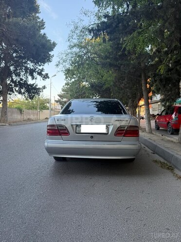 Mercedes E 280 1999, 333,000 km - 2.8 l - Bakı