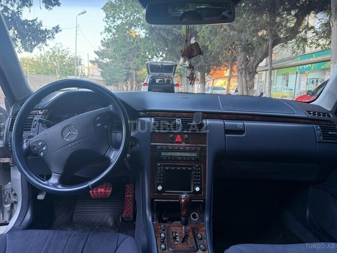 Mercedes E 280 1999, 333,000 km - 2.8 l - Bakı