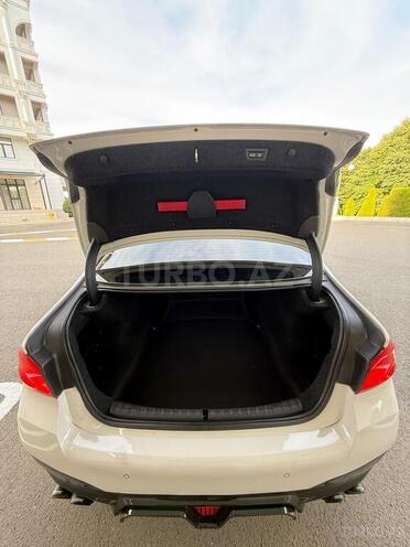 BMW 520 2018, 191,000 km - 2.0 l - Tovuz