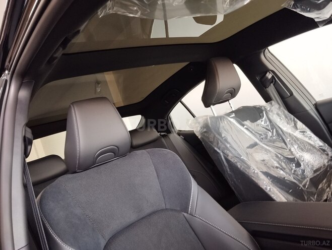 Toyota Camry-9